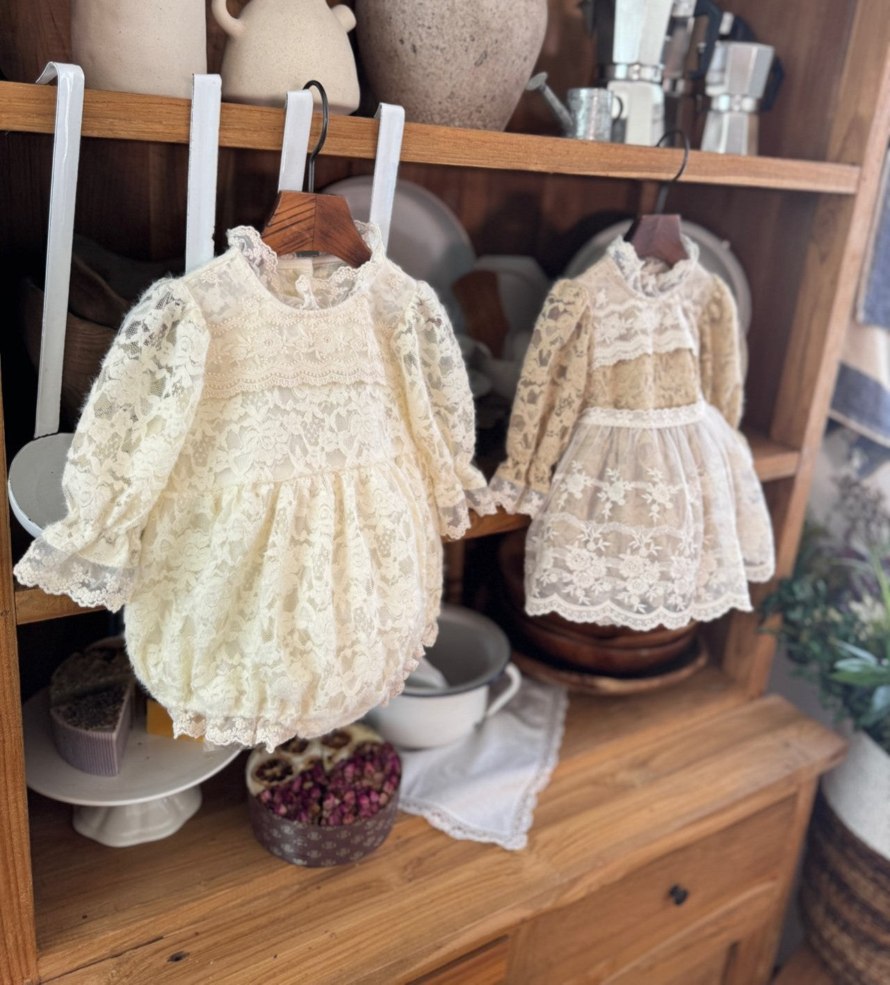 [READY TO SHIP] Loelle Lace Romper